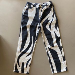 House of Sunny high waisted cropped zebra jeans size 4